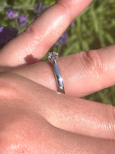Load image into Gallery viewer, Diamond Solitaire Ring Set in Platinum