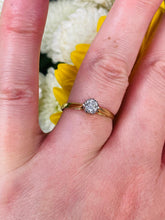 Load image into Gallery viewer, Classic Solitaire Ring