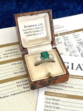 Load image into Gallery viewer, Stunning Emerald and Diamond Ring