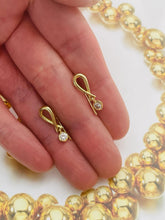 Load image into Gallery viewer, Diamond Earrings Set in 18ct Yellow Gold