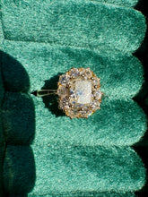 Load image into Gallery viewer, Diamond Cluster Ring