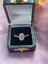 Load image into Gallery viewer, 1.50ct Champagne Diamond Ring Set in 18ct Yellow Gold