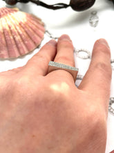 Load image into Gallery viewer, Diamond Ring Set in 18ct White Gold