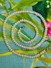 Load image into Gallery viewer, Pearl Necklace