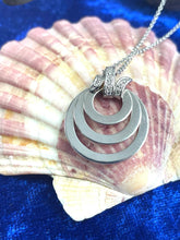 Load image into Gallery viewer, Diamond Pendant Set in 18ct White Gold