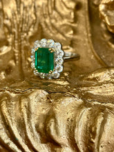 Load image into Gallery viewer, Stunning Emerald and Diamond Ring Set in Platinum