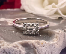 Load image into Gallery viewer, Diamond Cluster Ring in 18ct White Gold