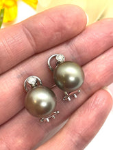 Load image into Gallery viewer, South Sea Cultured Pearls Set in 18ct White Gold