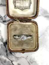 Load image into Gallery viewer, Diamond Ring Set in Platinum