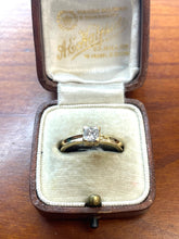 Load image into Gallery viewer, 0.54ct Diamond Ring Set in 18ct Yellow Gold