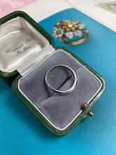 Load image into Gallery viewer, Half Eternity Ring