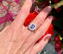 Load image into Gallery viewer, Tanzanite and Diamond Ring Set in Platinum