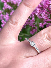 Load image into Gallery viewer, Diamond Ring Set in 18ct White Gold