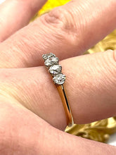 Load image into Gallery viewer, Stunning Diamond Ring Set in 18ct Yellow Gold