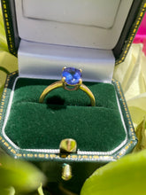 Load image into Gallery viewer, Tanzanite Solitaire in 18ct Yellow Gold
