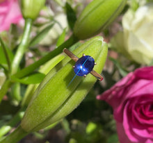 Load image into Gallery viewer, Tanzanite Solitaire in 18ct Yellow Gold