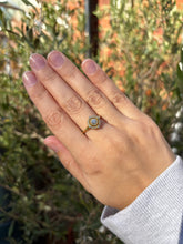 Load image into Gallery viewer, Antique 18ct Gold Diamond Cluster Ring