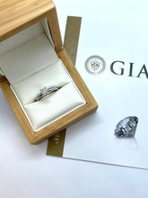 Load image into Gallery viewer, Original Diamond Solitaire Ring