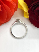 Load image into Gallery viewer, Gorgeous Diamond Solitaire Ring Set in Platinum