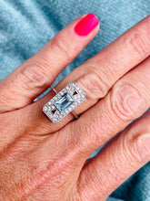 Load image into Gallery viewer, Aquamarine & Diamond Ring