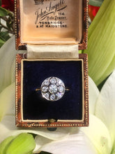 Load image into Gallery viewer, Diamond Ring in Platinum