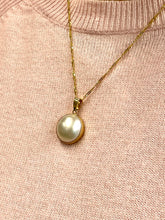 Load image into Gallery viewer, Mabé Pearl Pendant in 14ct Yellow Gold with Chain
