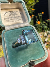 Load image into Gallery viewer, Stunning Aquamarine and Diamond Ring
