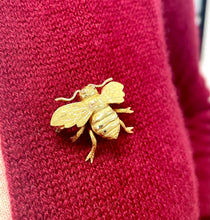 Load image into Gallery viewer, 18ct Yellow Gold Bee and Diamond Brooch
