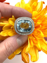 Load image into Gallery viewer, Aquamarine and Diamond Ring Set in Platinum
