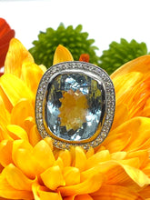 Load image into Gallery viewer, Aquamarine and Diamond Ring Set in Platinum
