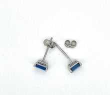 Load image into Gallery viewer, Ceylon Blue Sapphire Stud Earrings in Platinum
