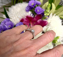 Load image into Gallery viewer, Solitaire Diamond Ring in Platinum
