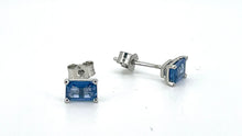 Load image into Gallery viewer, Ceylon Blue Sapphire Stud Earrings in Platinum
