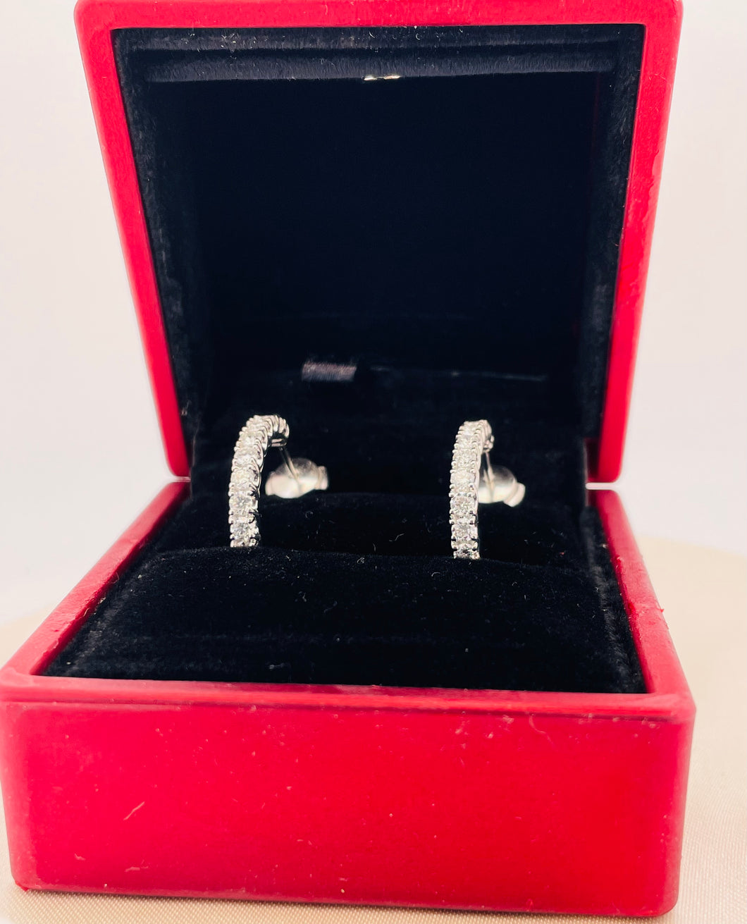 Diamond Hoops Earrings in Platinum