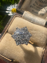 Load image into Gallery viewer, Diamond Flower Cluster Ring
