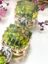 Load image into Gallery viewer, Old Cut Glittering Ring
