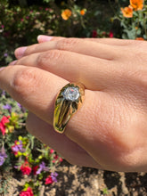 Load image into Gallery viewer, 18ct Gold Diamond Statement Ring
