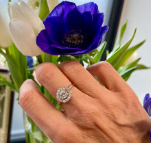 Load image into Gallery viewer, Diamond Daisy Cluster Ring in Platinum
