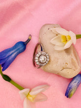 Load image into Gallery viewer, Diamond Daisy Cluster Ring in Platinum
