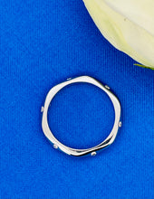 Load image into Gallery viewer, Diamond Band in Platinum
