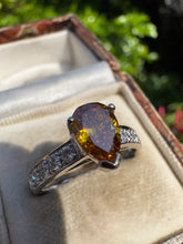 Load image into Gallery viewer, GIA-Certified 1.01ct Natural Coloured Diamond Ring in Platinum
