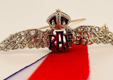 Load image into Gallery viewer, Diamond Set Sweetheart Brooch
