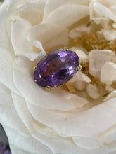 Load image into Gallery viewer, Stunning Amethyst Ring Set in 18ct Yellow Gold
