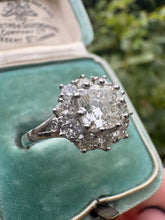 Load image into Gallery viewer, Platinum 1ct Diamond Cluster Ring
