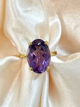 Load image into Gallery viewer, Stunning Amethyst Ring Set in 18ct Yellow Gold
