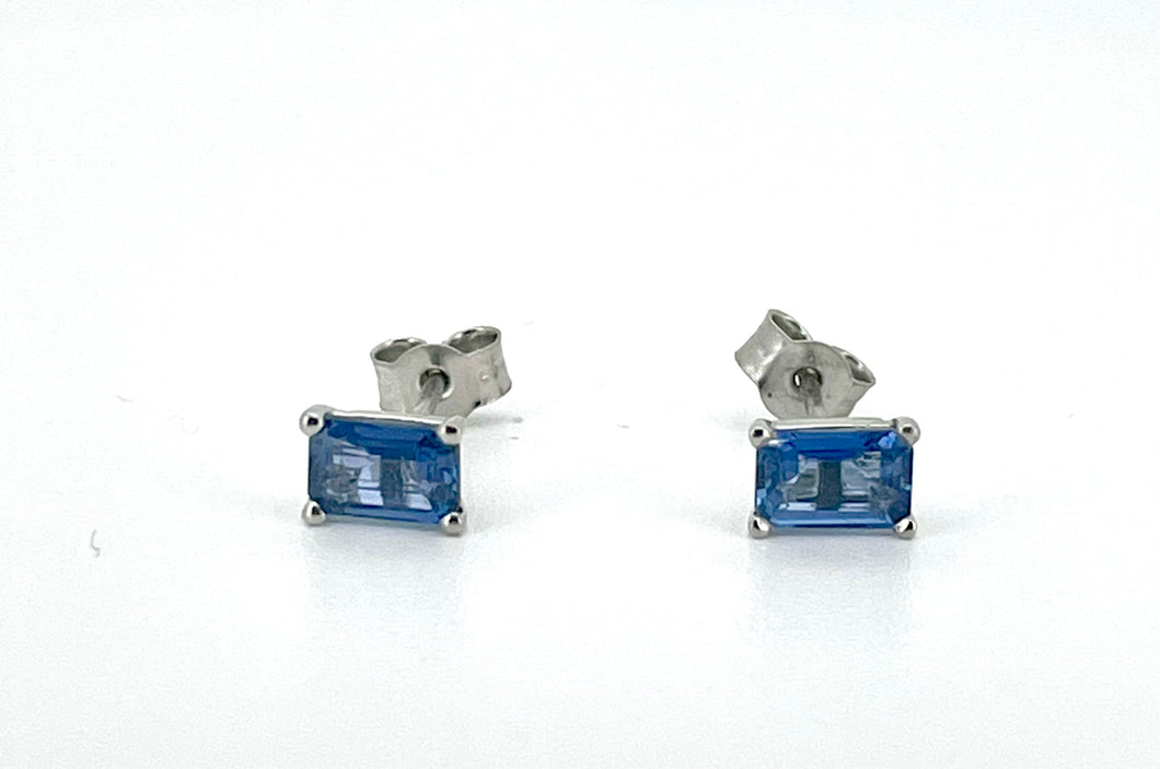 Ceylon Blue Sapphire Stud Earrings in Platinum