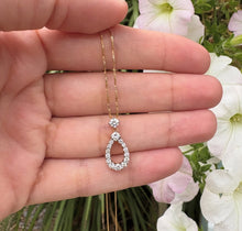 Load image into Gallery viewer, Stunning Diamond Pendant in 18ct Gold
