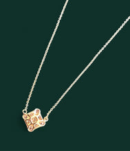 Load image into Gallery viewer, Elegant Fixed Diamond Pendant
