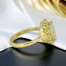 Load image into Gallery viewer, Spectacular Diamond Ring in 18ct Yellow Gold
