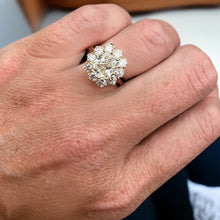 Load image into Gallery viewer, Spectacular Diamond Ring in 18ct Yellow Gold
